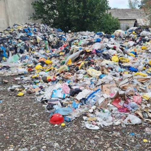 Șaisprezece primării din Galați amendate pentru gestionarea necorespunzătoare a deșeurilor