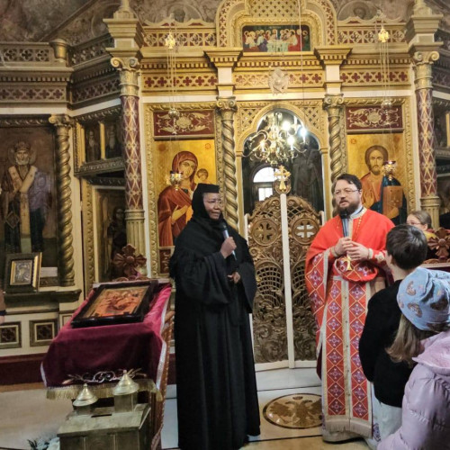 Maica din Uganda, care are grijă de 70 de copii orfani, a vizitat Botoșani