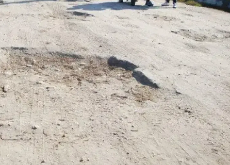 Șoferii din Cluj-Napoca cer reparații urgente pentru strada Rosetti din cauza gropilor