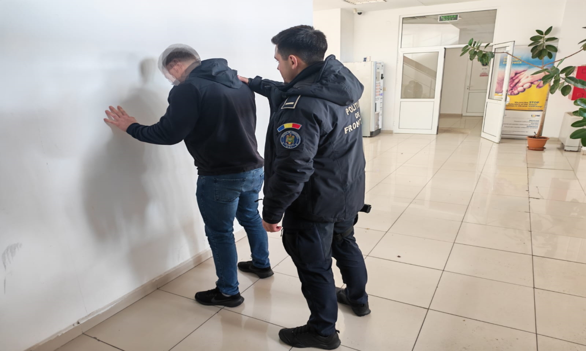 Bărbat căutat pentru tentativă de omor prins la punctul de frontieră Stânca