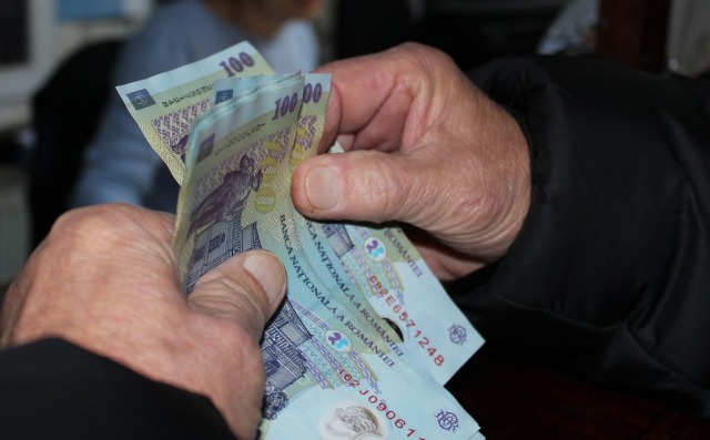 Plățile pentru principalele beneficii sociale vor fi virate până în 24 decembrie