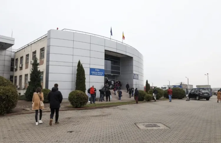 Tensiuni la ghișeele DRPCIV Cluj din cauza programului limitat și favoritismelor