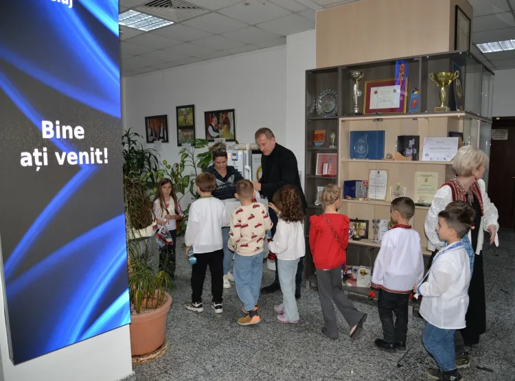 Consiliul Județean Cluj a primit primii colindători ai sărbătorilor de iarnă din 2025