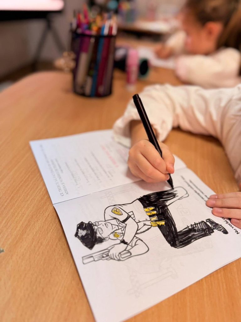 Polițiștii de prevenire au vizitat elevii de la Colegiul Național „Tudor Vladimirescu”