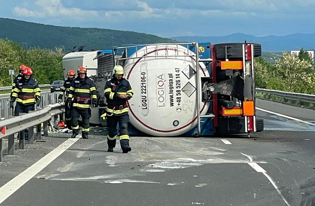Trafic complet blocat pe Valea Oltului din cauza scăpărilor de gaz la Călimănești