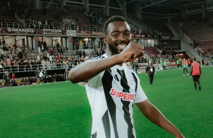 FC Universitatea Cluj prelungește contractul cu Issouf Macalou pentru sezonul 2025