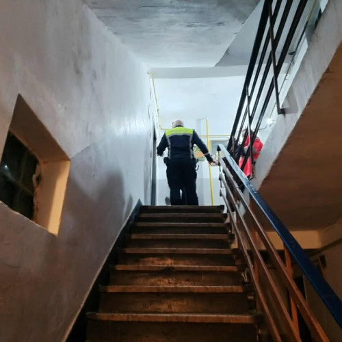 Botoșănean amendat după scandal într-o scară de bloc din Suceava