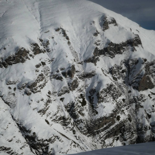 Risc moderat de avalanșă în Munții Bucegi până pe 11 decembrie 2025