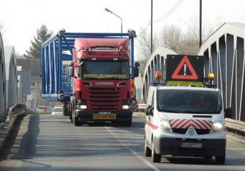 Trafic îngreunat în noaptea aceasta pe mai multe drumuri naționale din Dâmbovița și alte județe