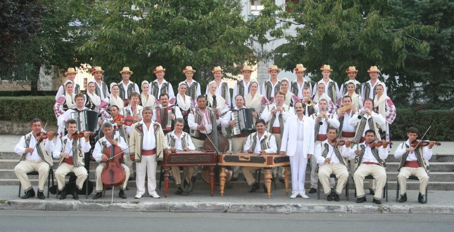 Concurență pentru un post de garderobier la Ansamblul „Doina Gorjului” Târgu Jiu