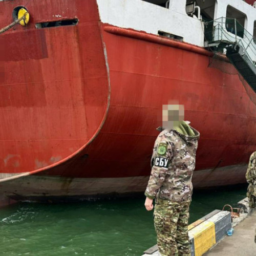 SBU reține o navă din flota fantomă a Rusiei care transporta produse agricole ilegale din Crimeea