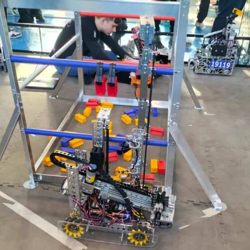 Blajul găzduiește competiția națională de robotică Decode RA – RUBIX Version