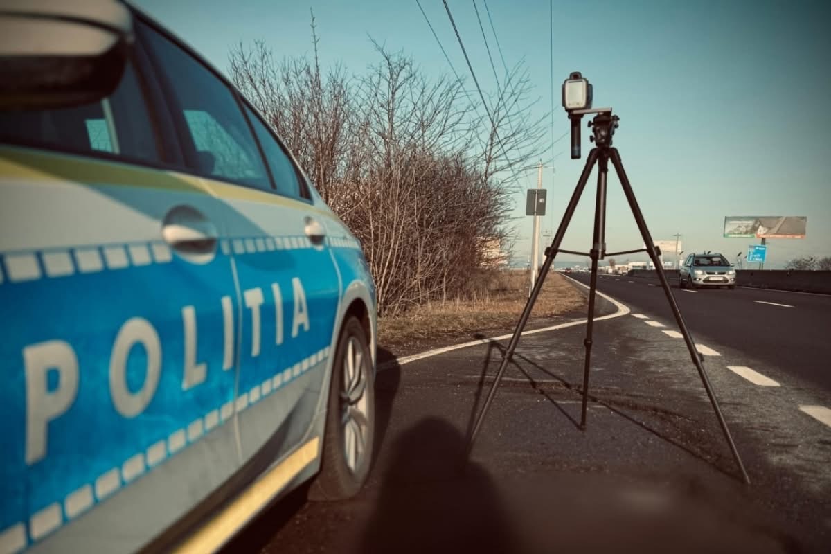 Polițist lovit de un autoturism pe banda de urgență a autostrăzii A1, în județul Arad