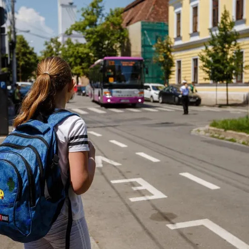 Locuitorii de pe strada Căpitan Grigore Ignat cer măsuri urgente după scoaterea limitatoarelor de viteză