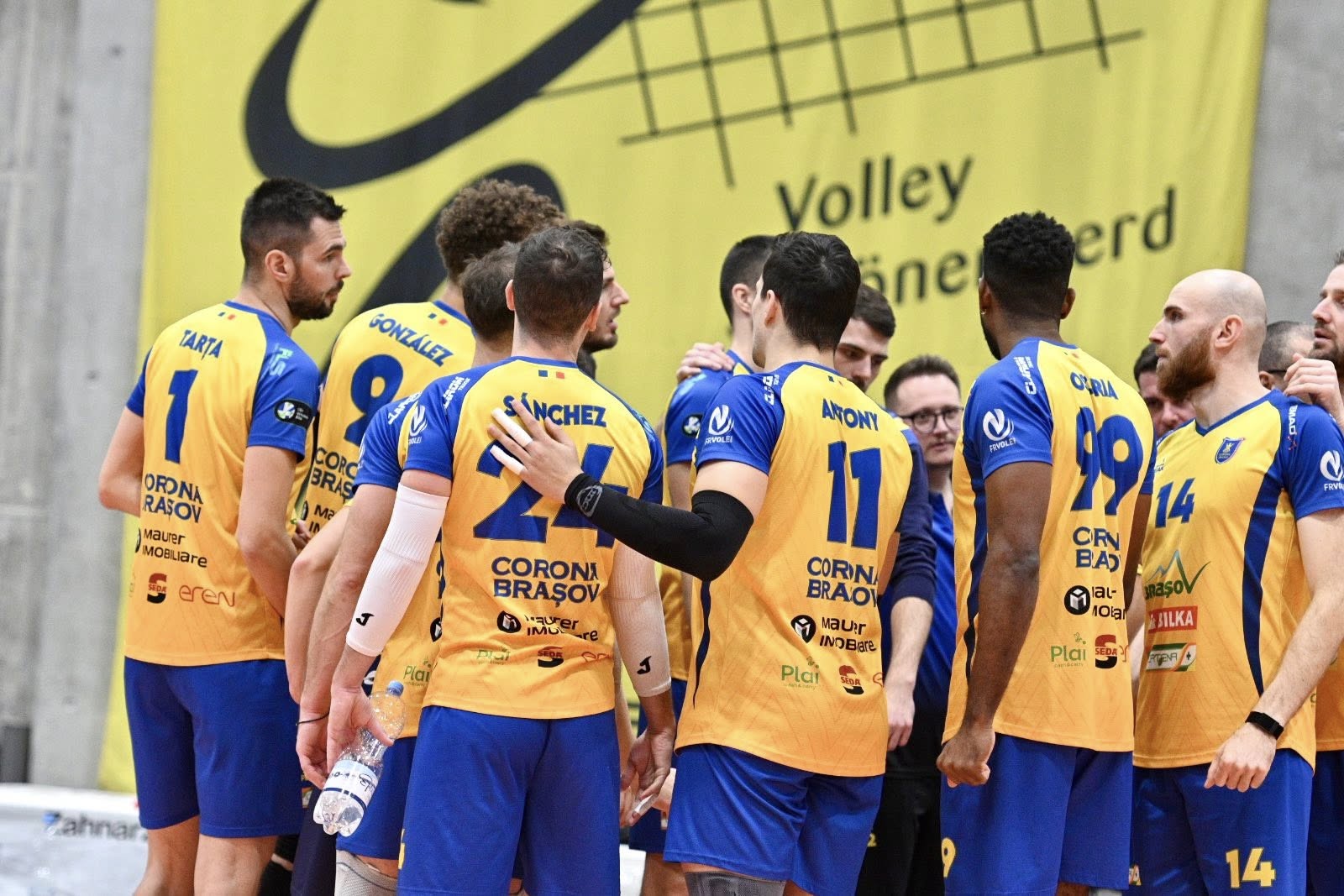 CSM Corona Brașov înfrântă la limită de Volley Schoenenwerd în Cupa CEV