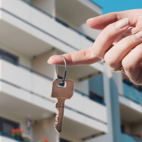 Scădere semnificativă a vânzărilor de imobile în noiembrie 2025 în România