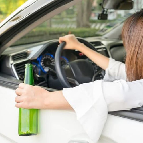 O șoferiță din Săvinești depistată cu alcoolemie după un accident fără victime