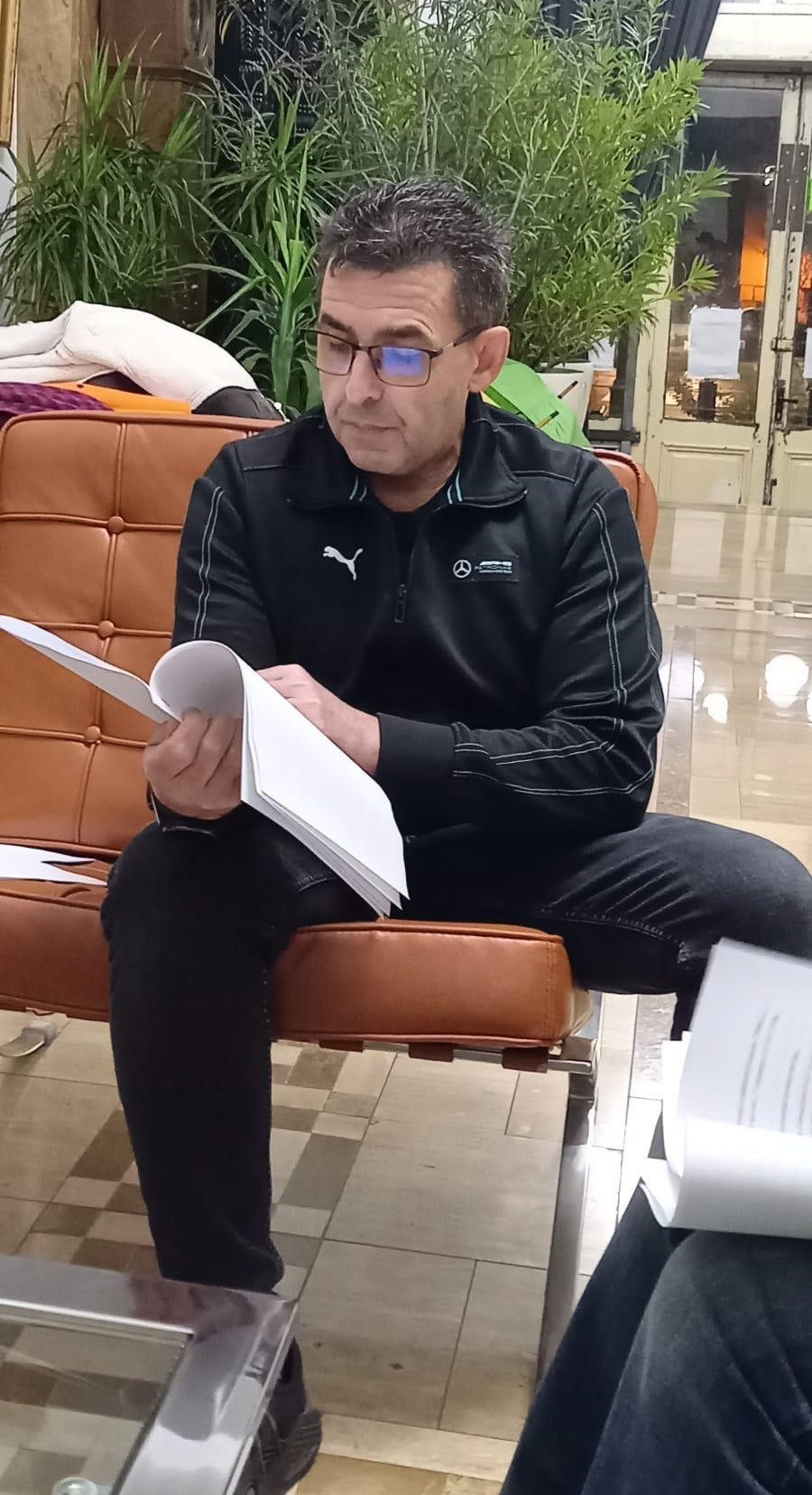 Victor Nicușor Dragomir prezintă noi povestiri cu tematică științifico-fantastică și emoțională