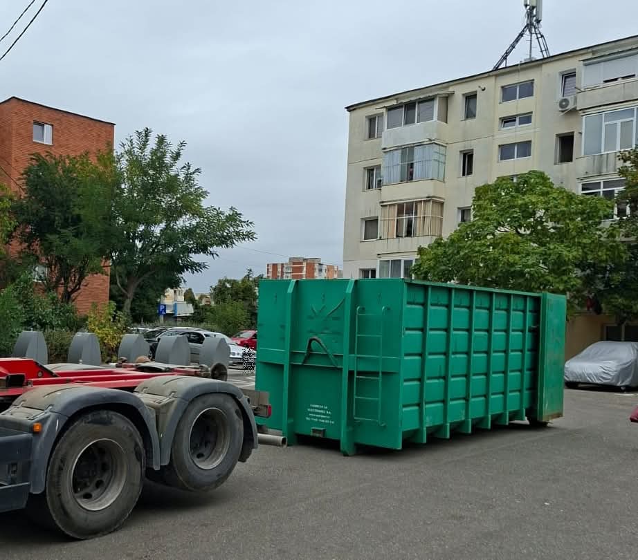 Campanie de colectare a deșeurilor voluminoase și electronice pentru piteșteni