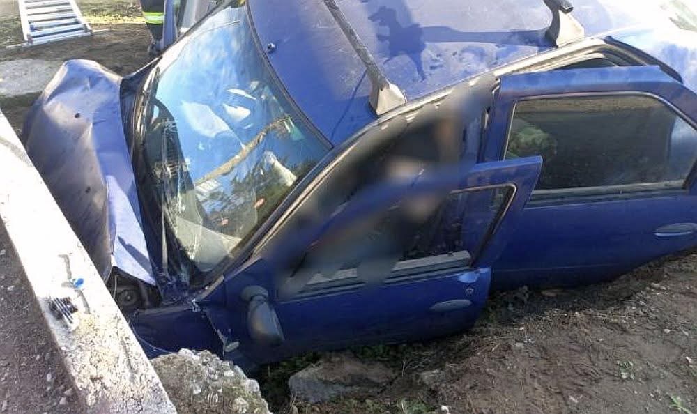Accident rutier în Călinești, Argeș; un șofer a fost blocat în mașină după coliziune
