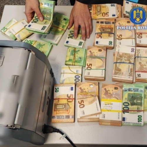 Patru persoane arestate în dosar de crimă organizată și spălare de bani la Constanța