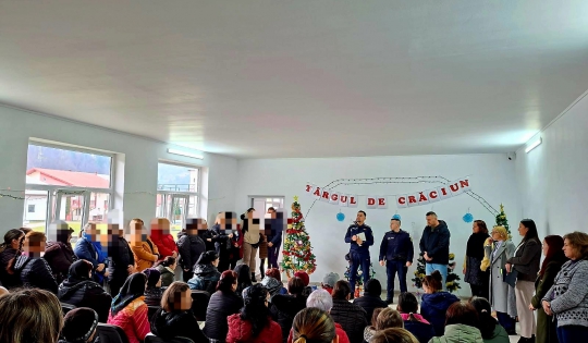 Polițiști și psihologi au discutat cu părinții despre siguranța adolescenților în Suciu de Sus