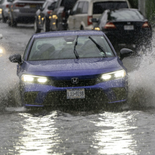 Ploile torențiale provoacă inundații severe în Pacific Northwest și British Columbia