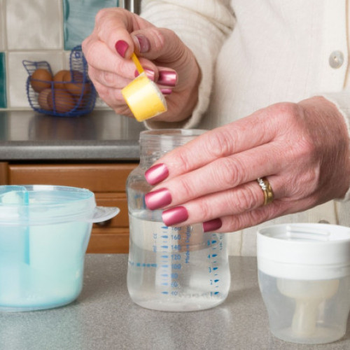 Retragere de lapte praf Nestlé din mai multe lanțuri comerciale din România