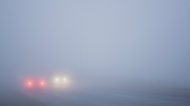 Ceața densă afectează vizibilitatea pe mai multe șosele din județul Brașov și alte regiuni