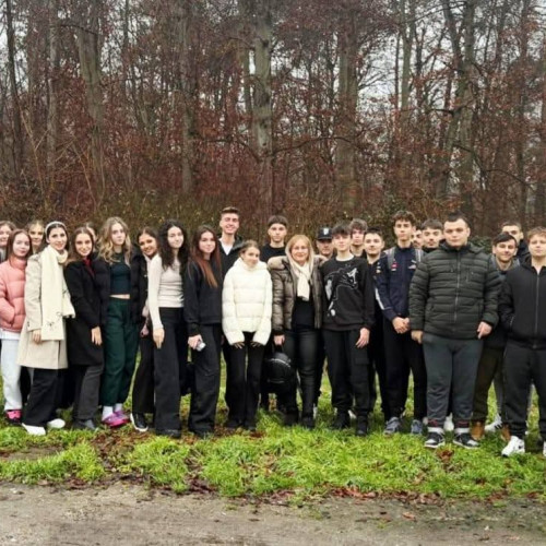 Liceul Novaci a început mobilitatea Erasmus+ în Franța cu 35 de elevi