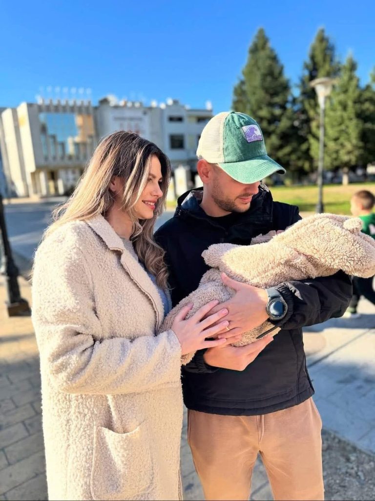 Familie din Târgu Jiu luptă pentru viața bebelușului diagnosticat cu leucemie în Italia