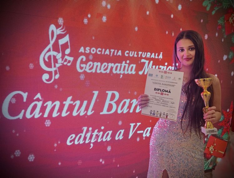 Mara Popov a câștigat Marele Trofeu la festivalul Cântul Banatului