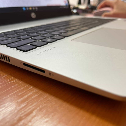 Comercianții vor putea folosi telefoane mobile drept case de marcat virtuale