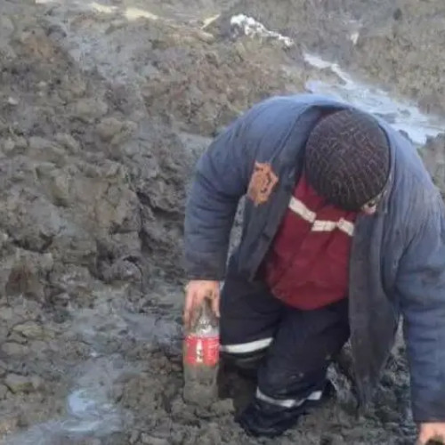 Drumurile pline de noroi complică munca minerilor de la Complexul Energetic Oltenia