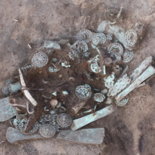 Descoperire arheologică unică în Munții Ural: ofrande vechi de 2400 de ani cu sute de artefacte