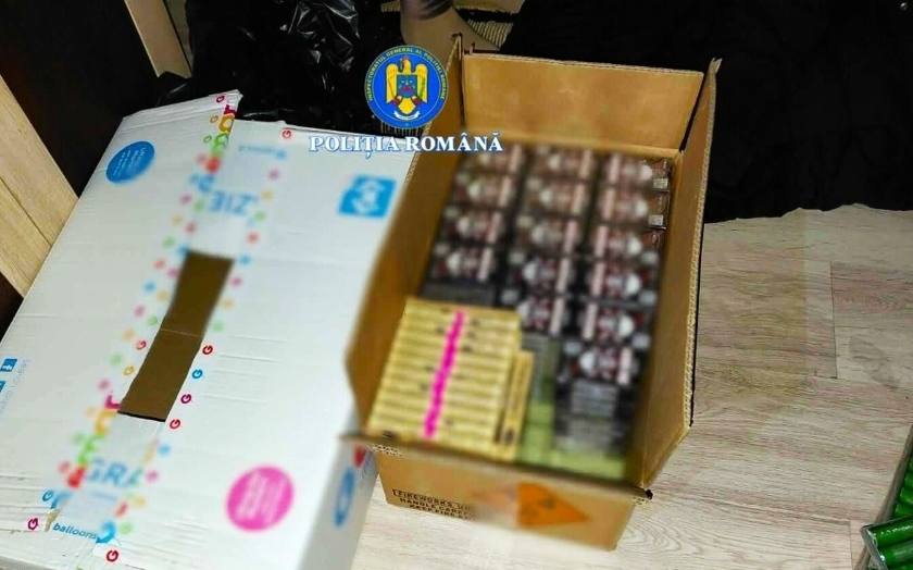 Percheziție în Târgoviște: 350 kg de articole pirotehnice confiscate