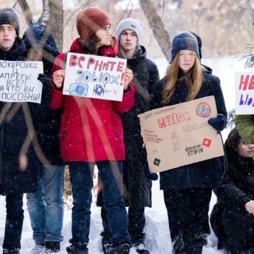 Protest în Tomsk împotriva interdicției platformei de jocuri Roblox în Rusia