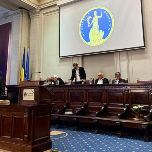 Doisprezece premii ale Academiei Române au fost acordate cadrelor didactice din Iași