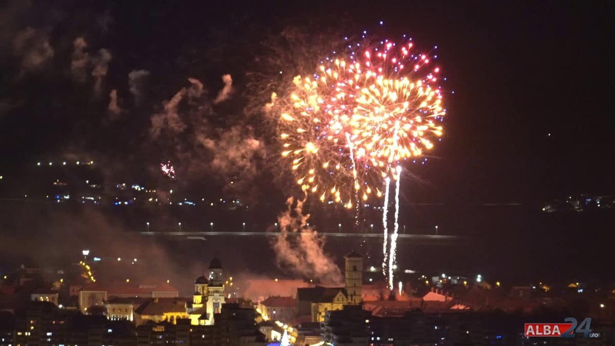 Foc de artificii în Alba Iulia pentru noaptea dintre ani
