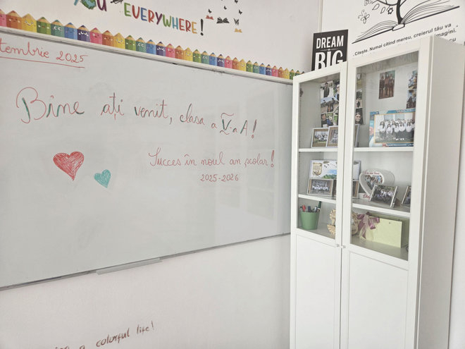 IKEA susține elevii afectați de inundațiile din Galați și Vaslui cu mobilier pentru școli