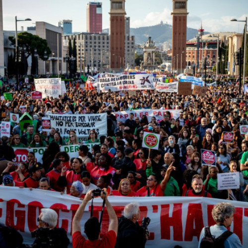 Primarii europeni cer UE să finanțeze urgent locuințe accesibile în contextul creșterii explozive a prețurilor