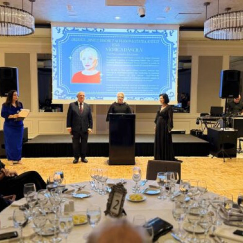 Viorica Dăncilă a primit distincția Ordinul Binelui Discret la Gala ADNR