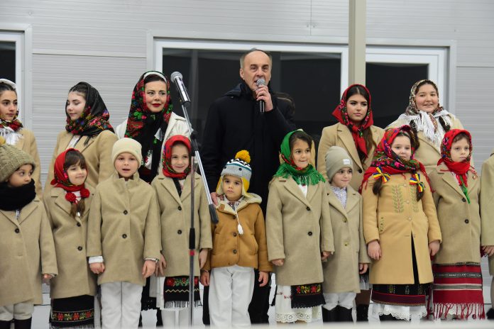 Târgul de Crăciun din Clinceni aduce spectacole și tradiții în Piața Centrală până pe 21 decembrie