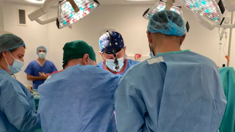 Prof. Dr. Adrian Bartoș primește titlul internațional de Master Surgeon în chirurgie minim invazivă