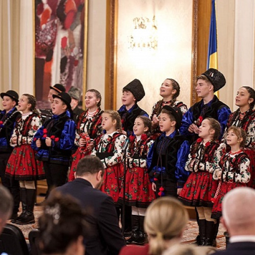 Palatul Parlamentului găzduiește concertul tradițional „România colindă! Tradiții în lumină”