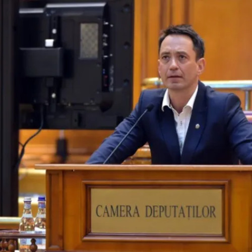 Csoma Botond critică dur suveraniștii și partidul AUR în Parlament