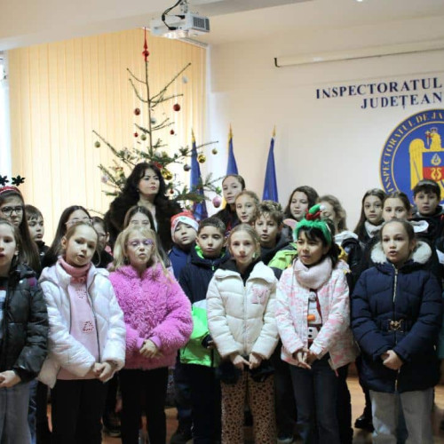 Copiii aduc spiritul Crăciunului la Inspectoratul de Jandarmi Tulcea