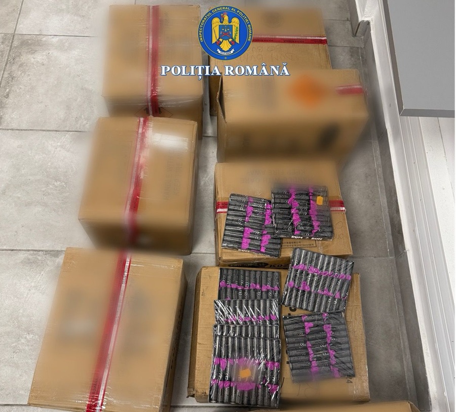 Poliția confiscă peste 28.000 de petarde și artificii din Sebiș
