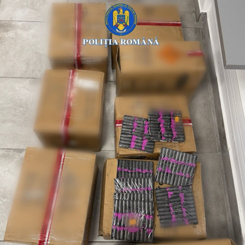 Poliția confiscă peste 28.000 de petarde și artificii din Sebiș