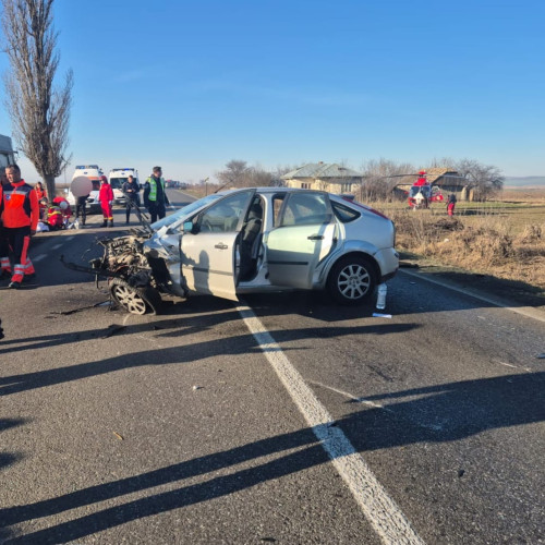 Cinci persoane au fost rănite într-un accident grav pe DN 2 E85, la ieșirea din comuna Botești